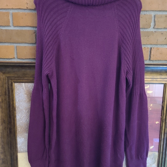 Time & Tru Sweater Medium - Picture 5 of 11